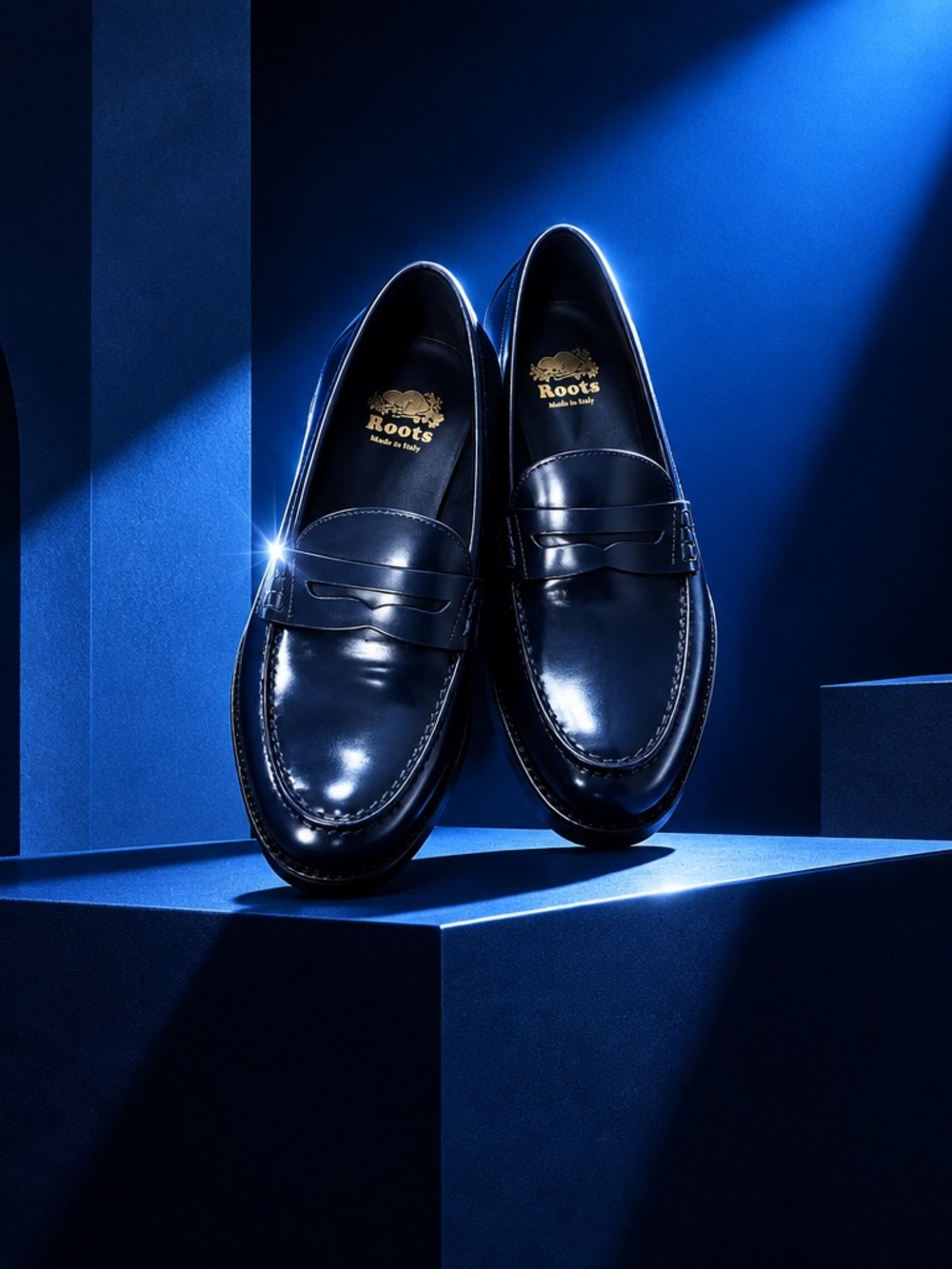 Roots Women’s Glossy Navy Leather Penny Loafers